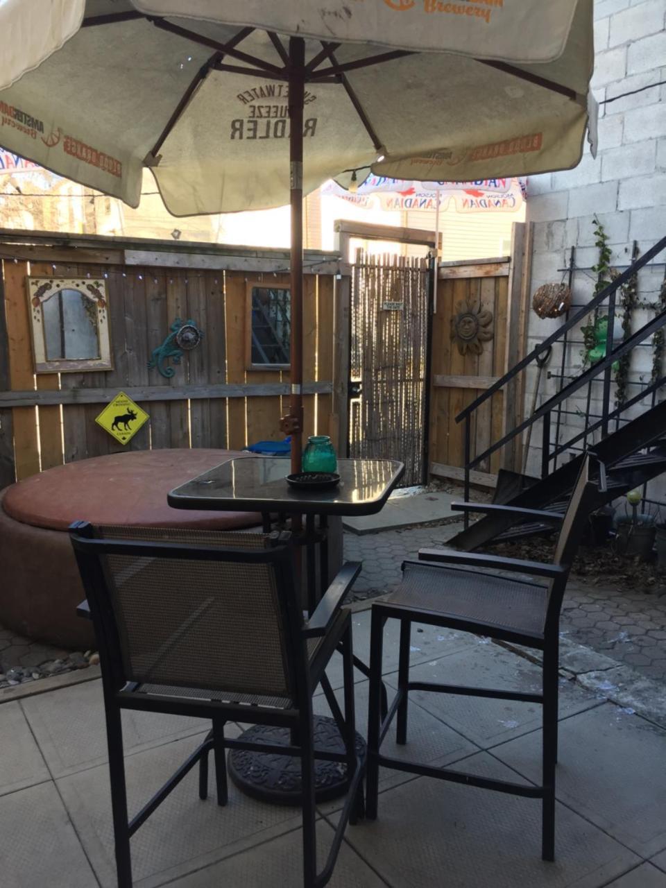 Cabbagetown Bachelor Apartment Toronto