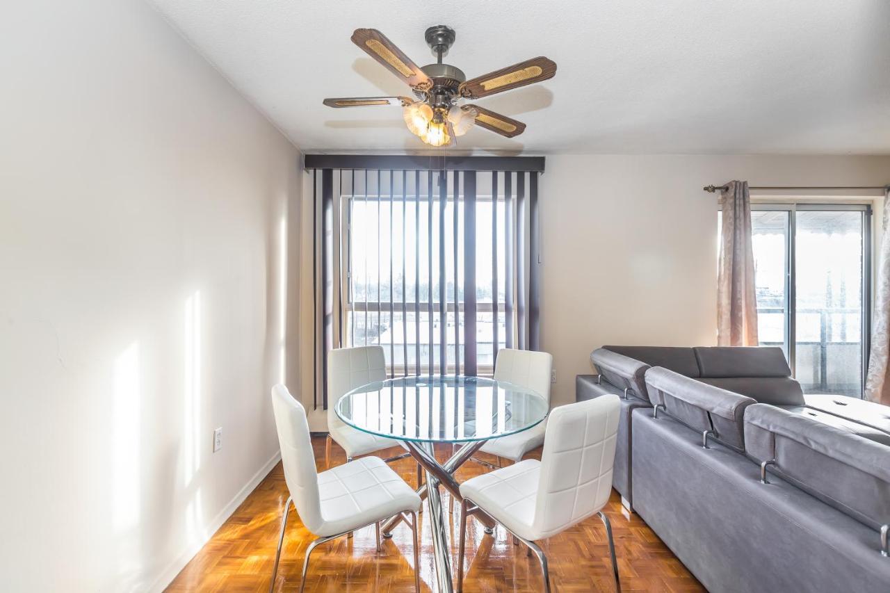 Apartment Furnished Living- Scarborough *