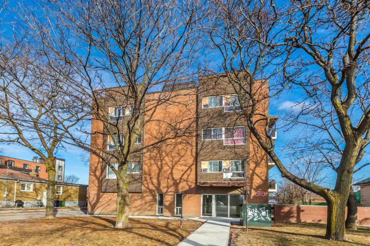 Apartment Furnished Living- Scarborough