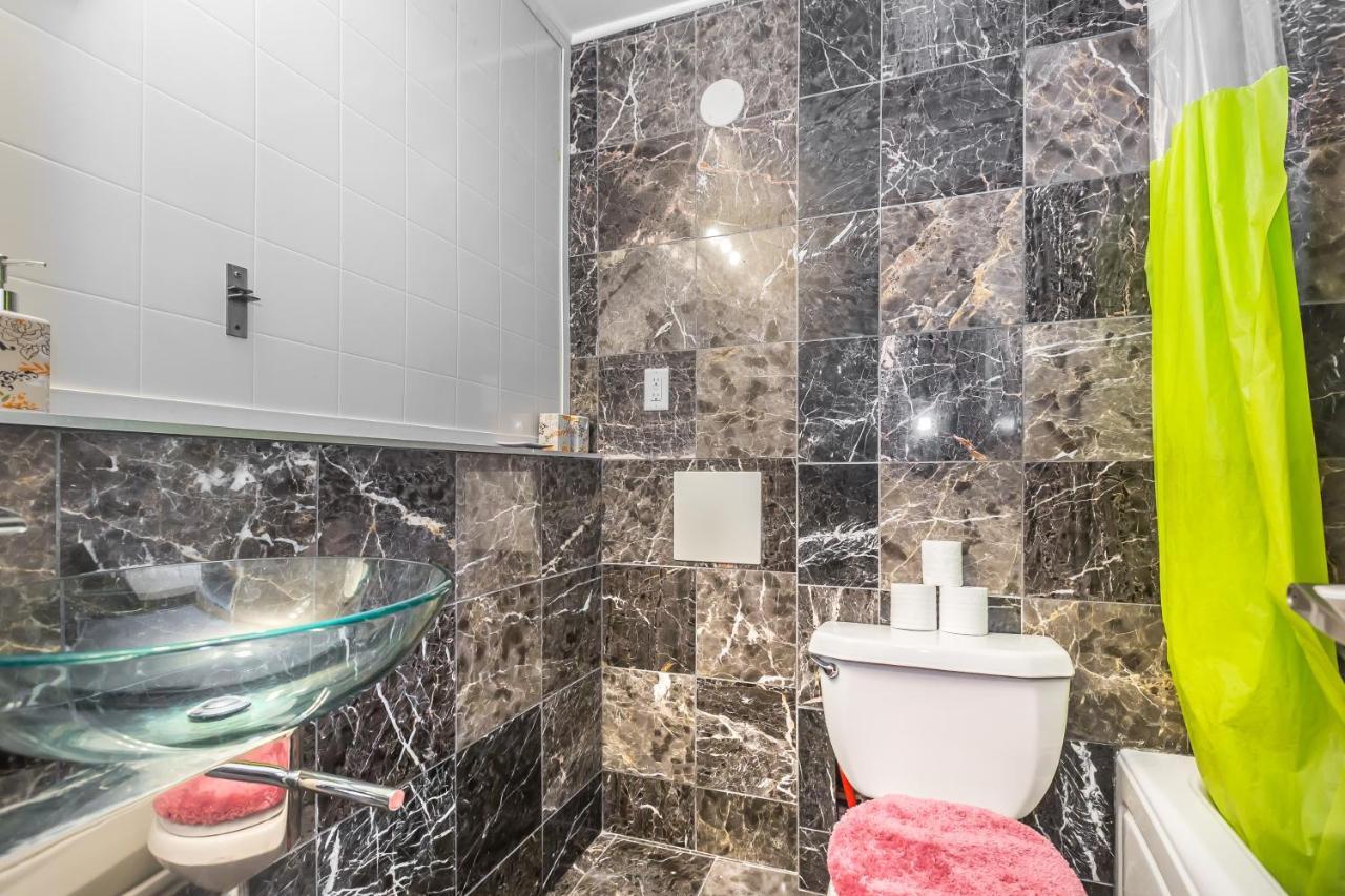 Furnished Living- Scarborough *