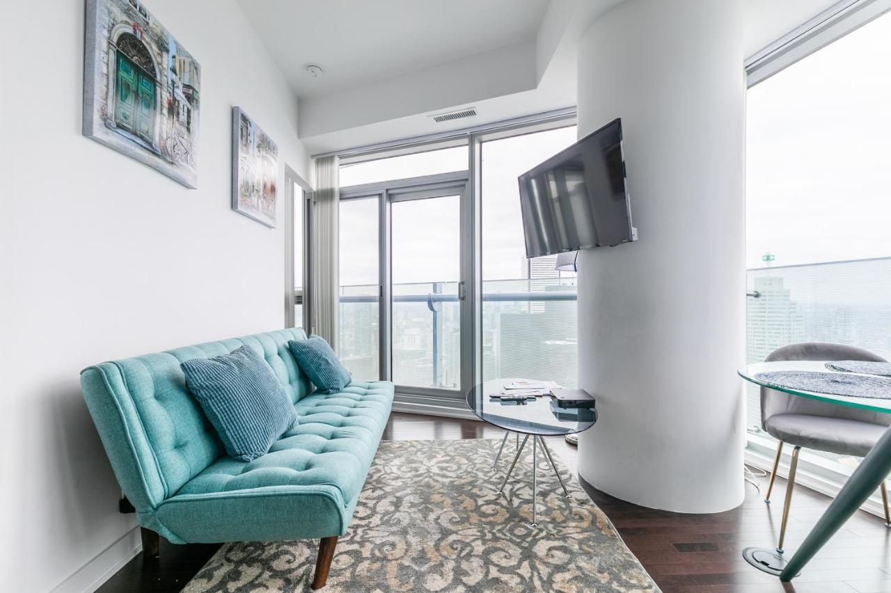 Simply Comfort. Gorgeous Downtown Toronto