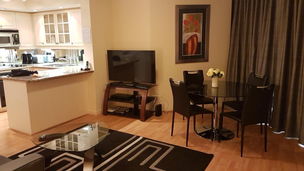 Luxury Accommodations - University Plaza