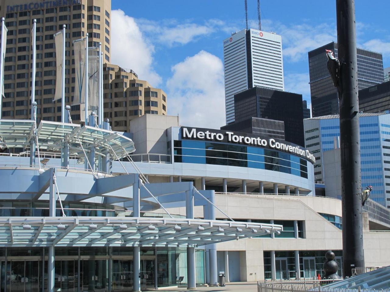 Crown Suites - Downtown Toronto Apartment