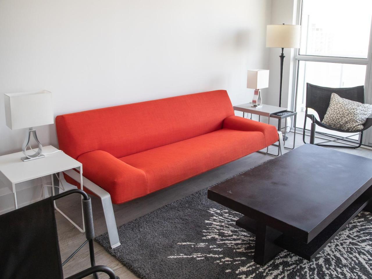 Modern 2 Bedroom Yonge And Eglinton