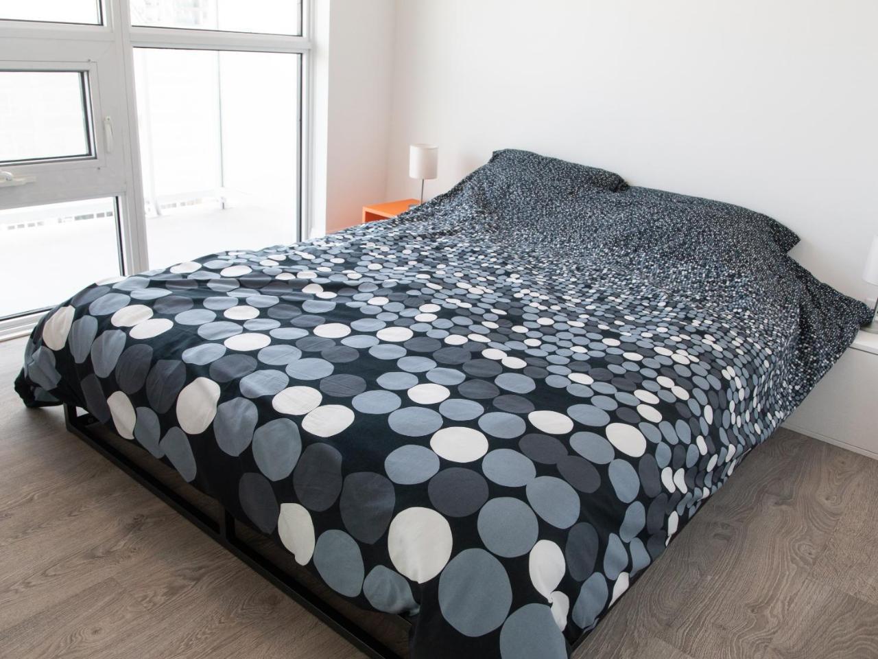 Apartment Modern 2 Bedroom Yonge And Eglinton *