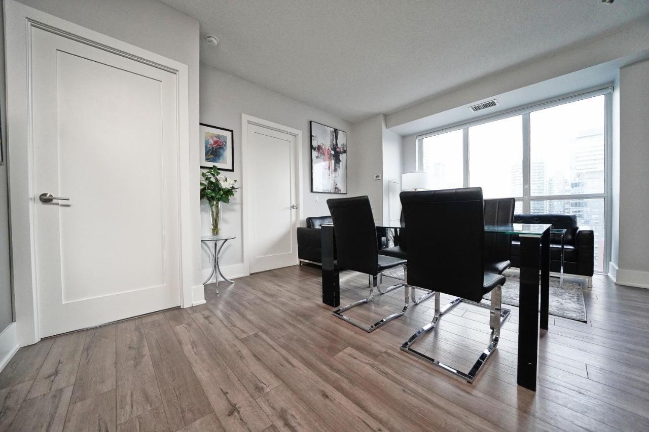 Grand Royal Condos - Cn Tower