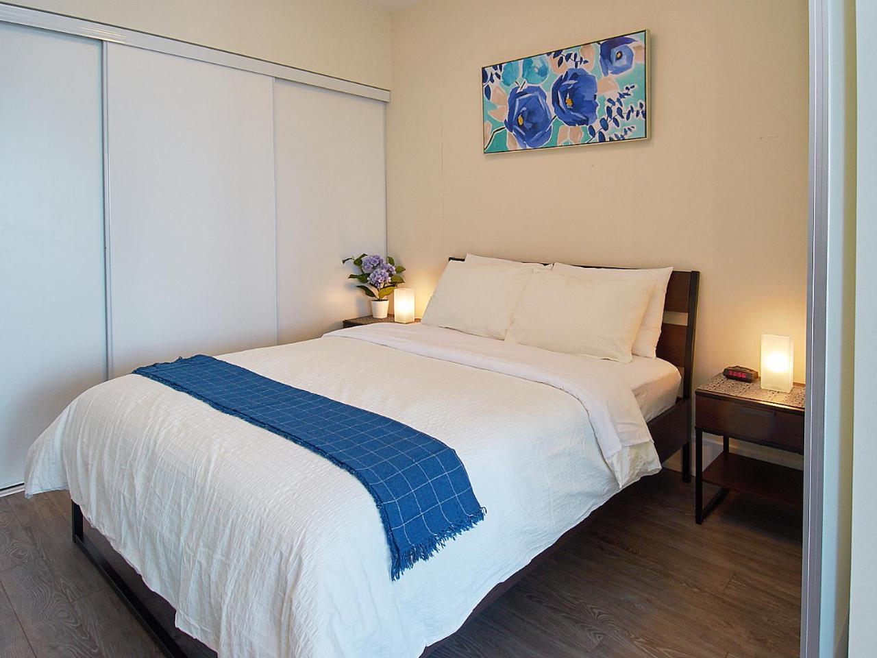 Red Maple Suites - Front Street *