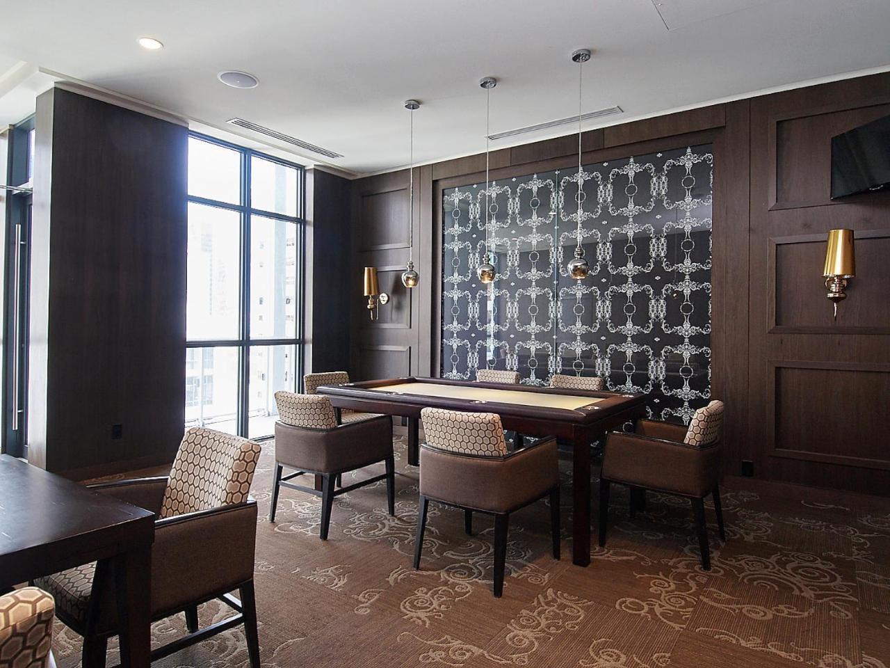 Apartment Red Maple Suites - Front Street Toronto