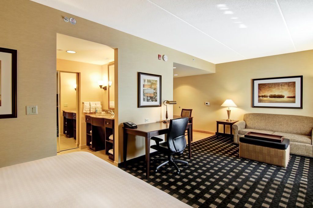 Homewood By Hilton Airport Corporate Centre 3*