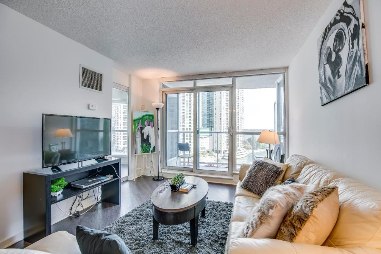 Apartment Queens Quay Lake View By Sts Toronto