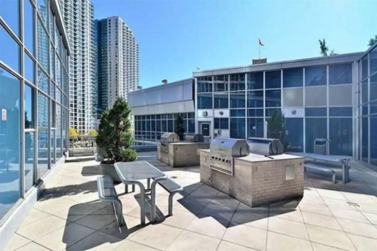 Apartment Queens Quay Lake View By Sts Toronto