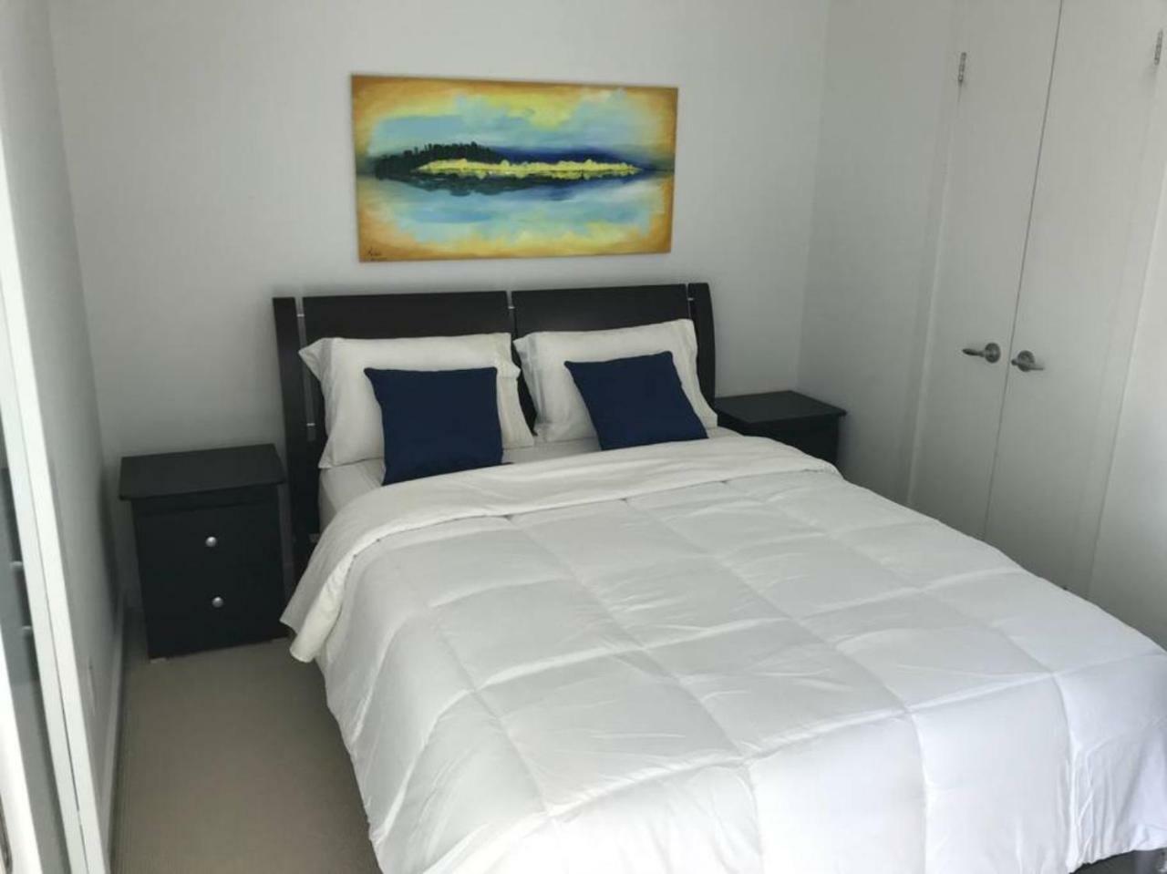 Queens Quay Lake View By Sts Apartment Toronto