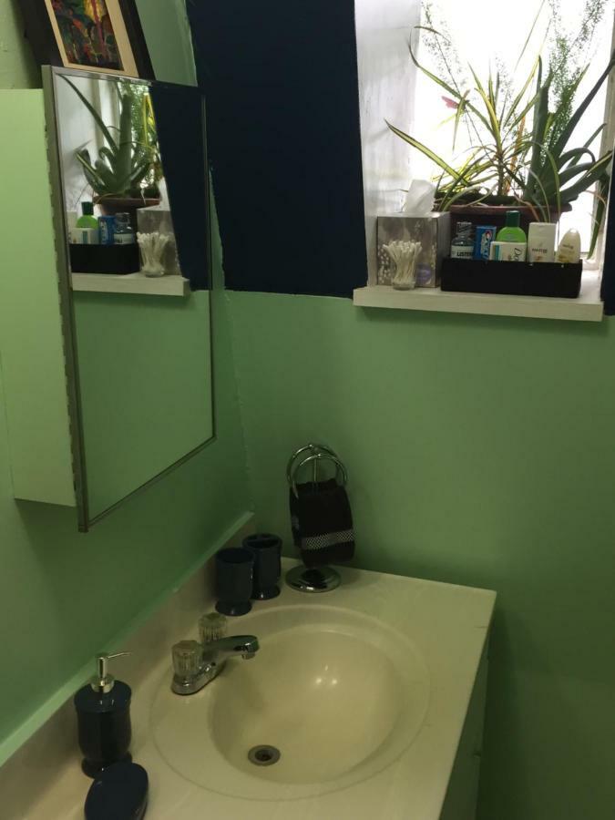 Apartment Cabbagetown Bachelor *