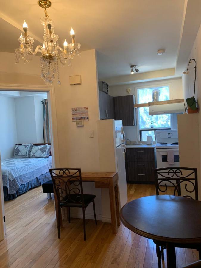 Guest house Guests House Toronto