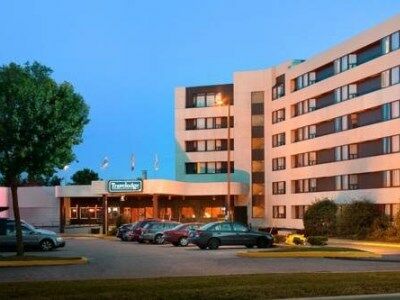 Travelodge By Wyndham East Hotel