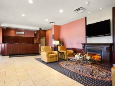 Travelodge By Wyndham East Hotel