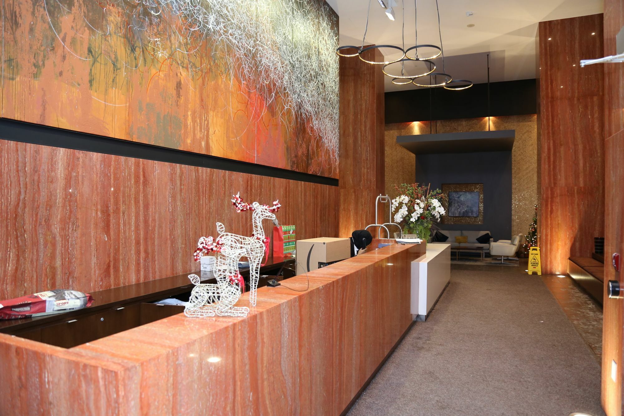 Hotel Plush