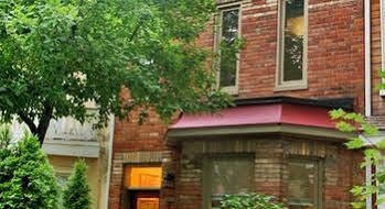 Elegant Cabbagetown Hotel 3*