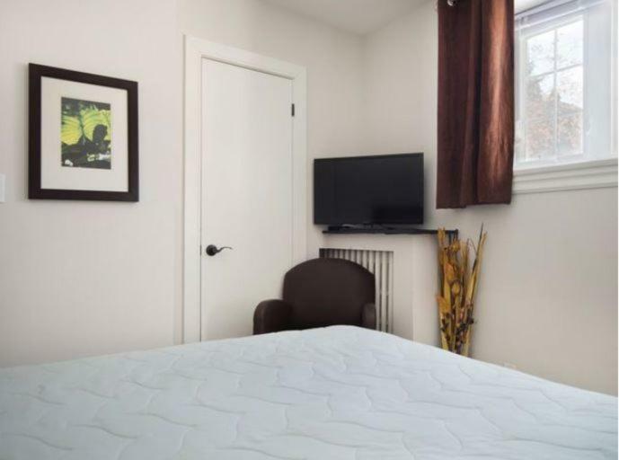 The Parkway Place Guest house 2*