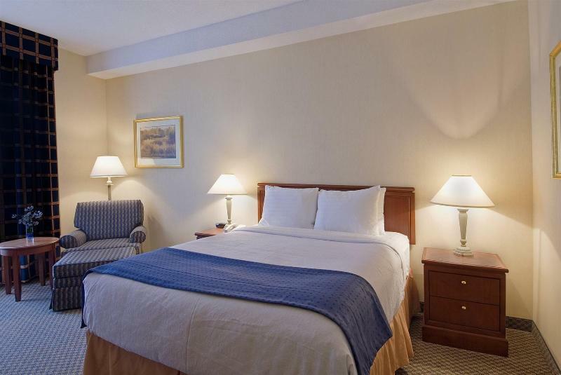 Hotel Express Downtown By Ihg Toronto