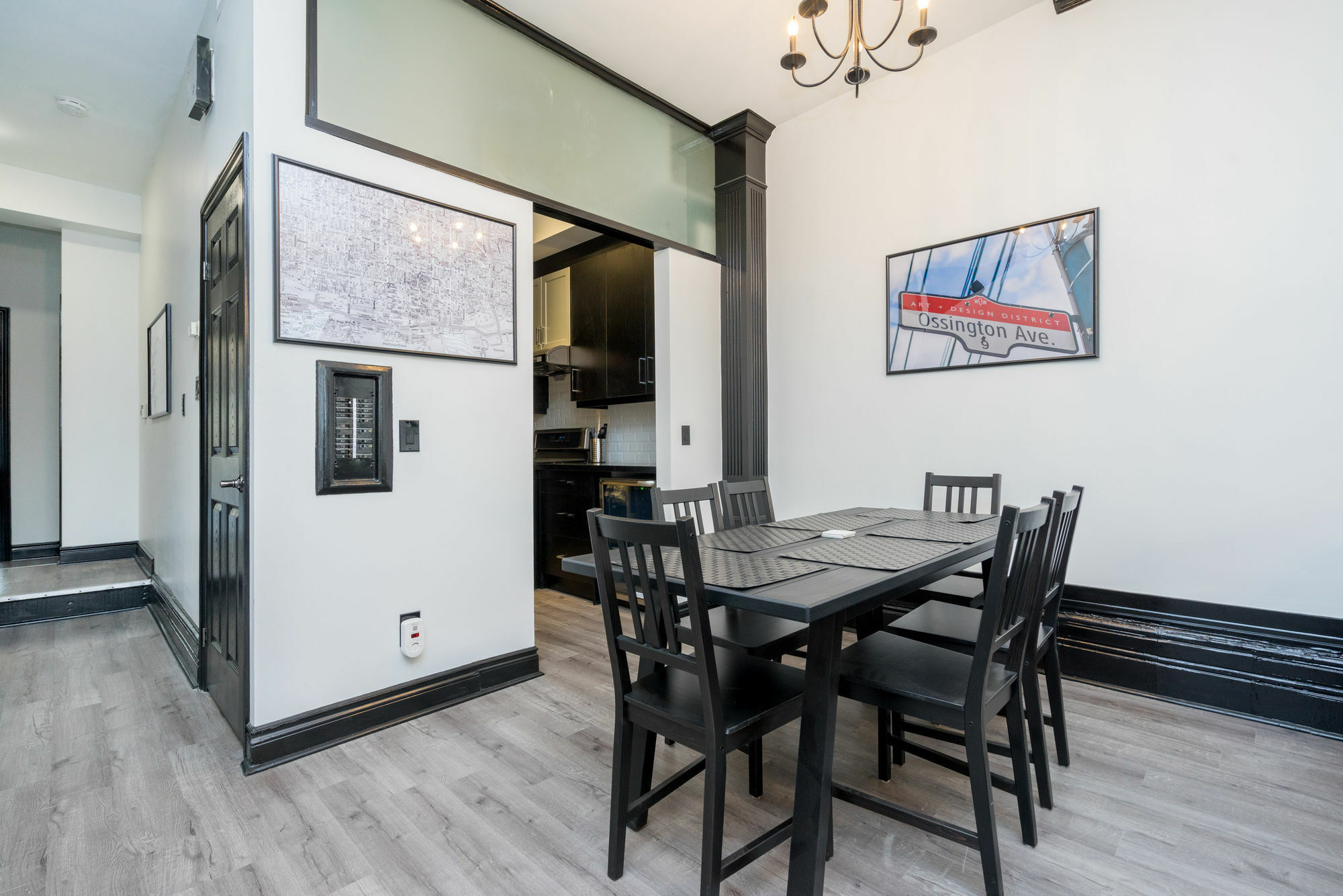 Applewood - The Trinity Loft Toronto