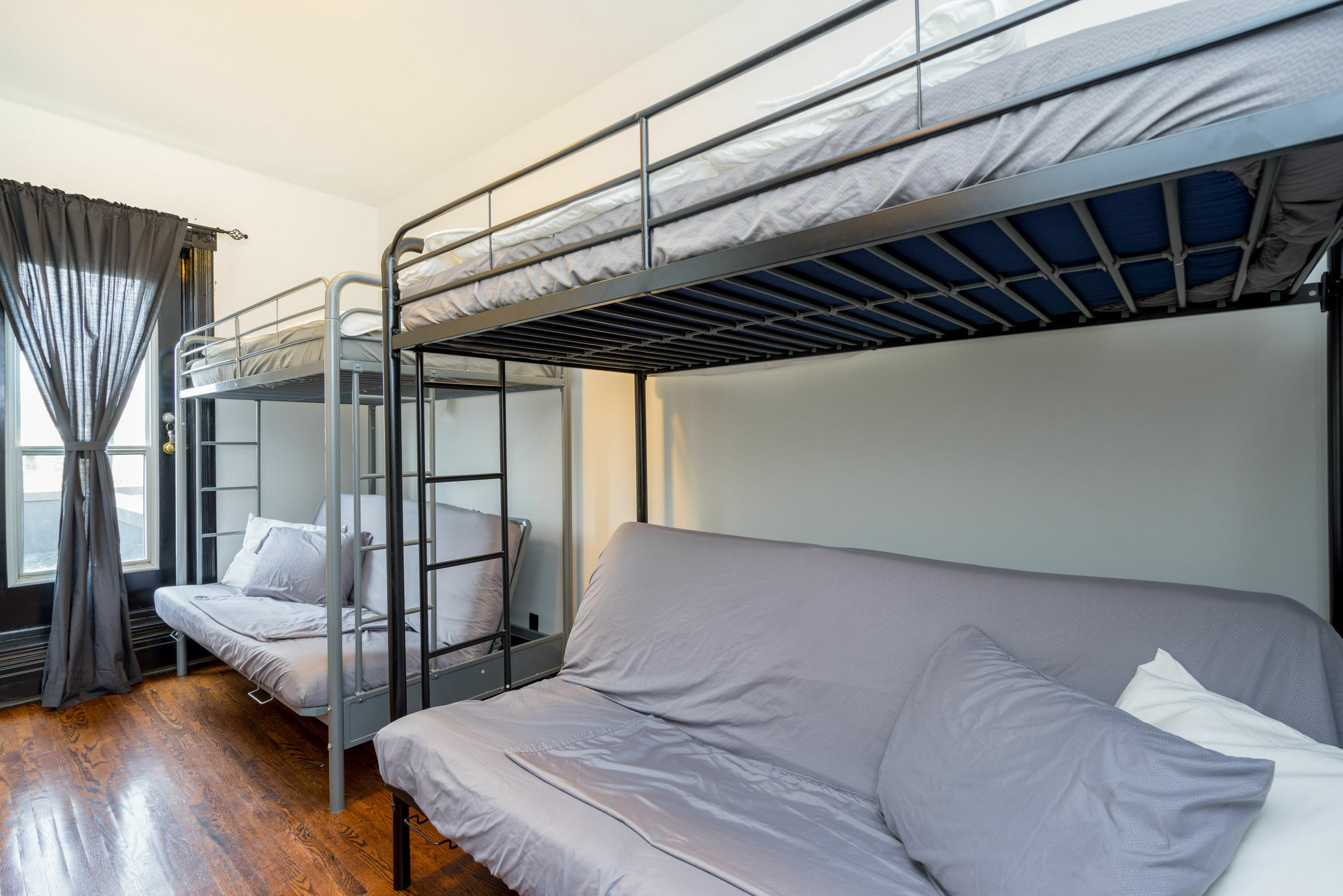 Applewood - The Trinity Loft * Toronto