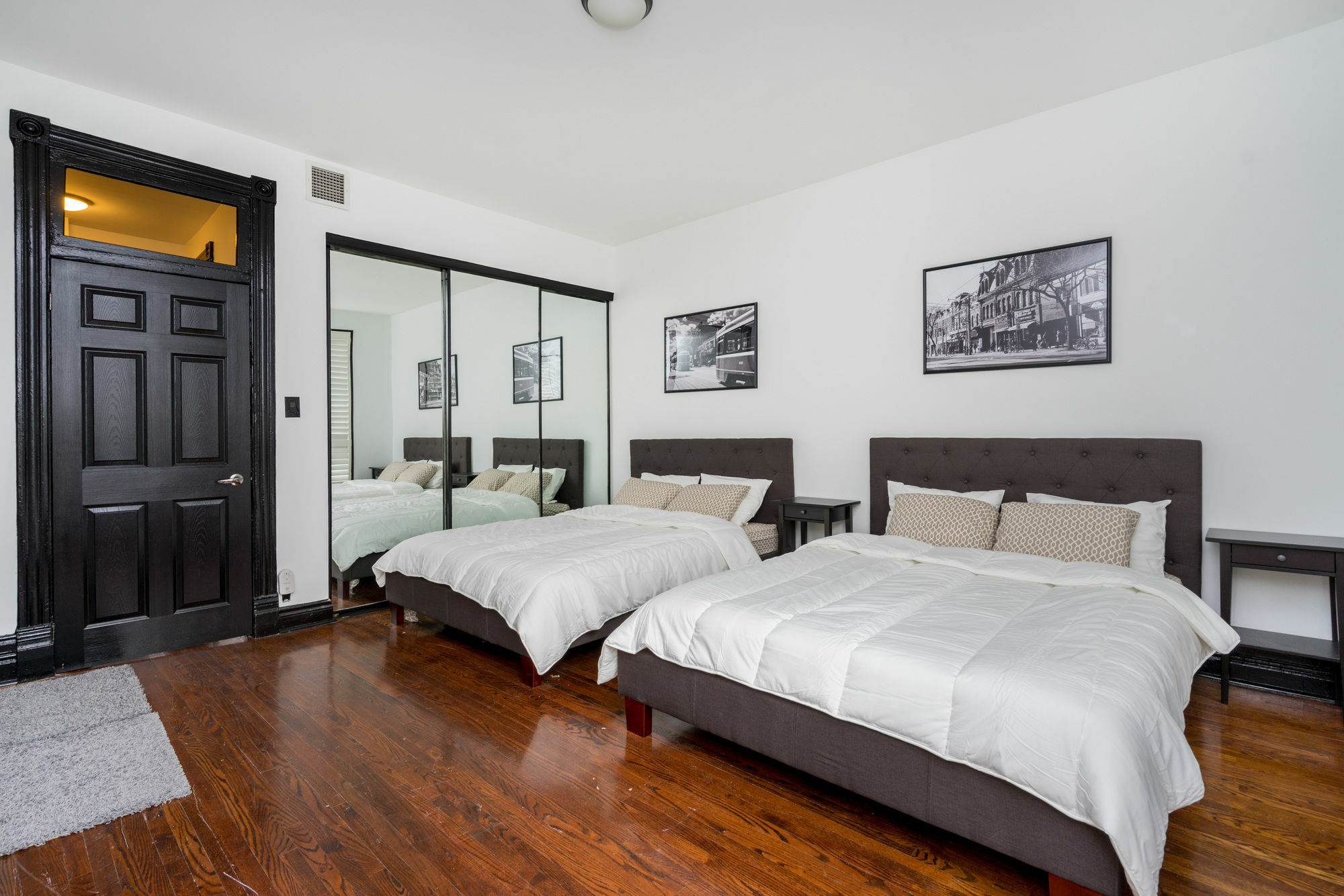 Applewood - The Trinity Loft Toronto