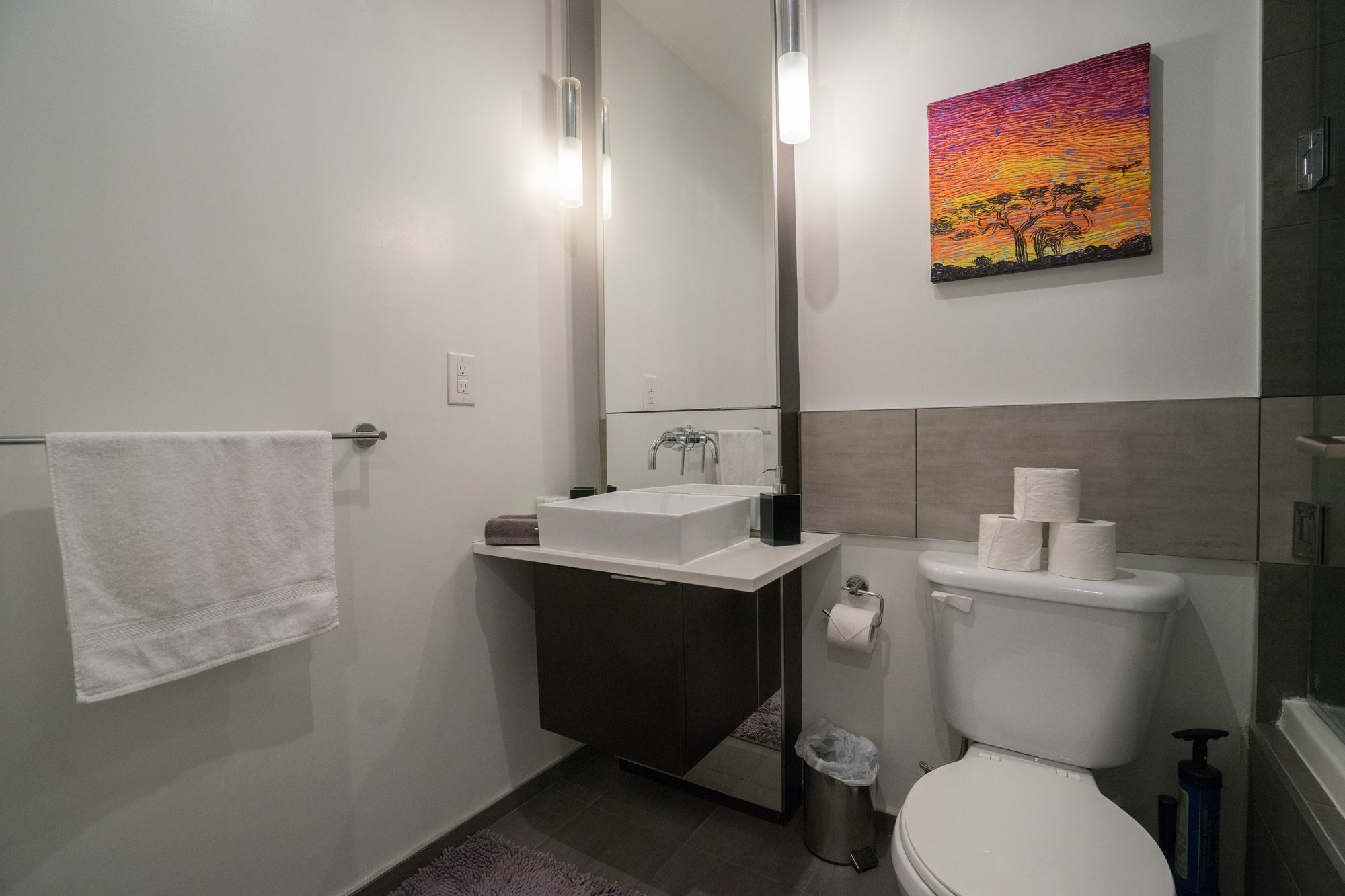 Applewood Suites - Entertainment District Studio Apartment Toronto