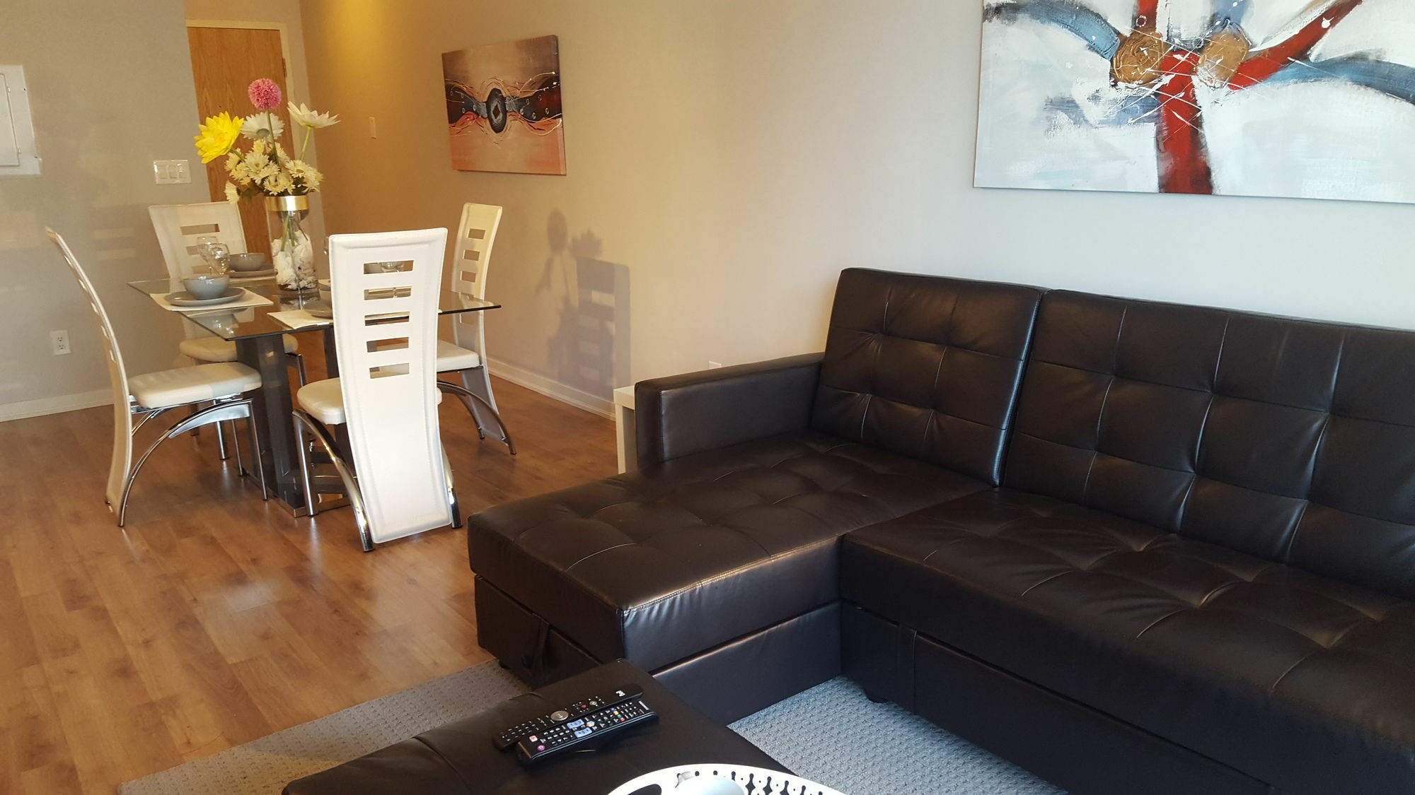 Apartment Lavish Suites - Brand New Two Bedroom - Cn Tower View