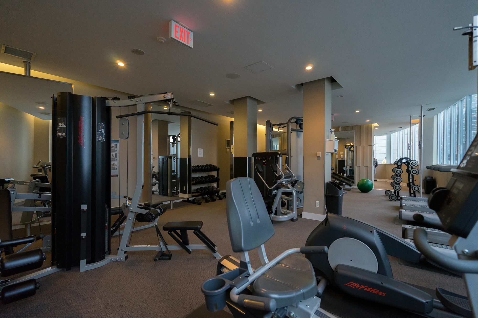 Applewood - 1 Bdrm Wellington West *