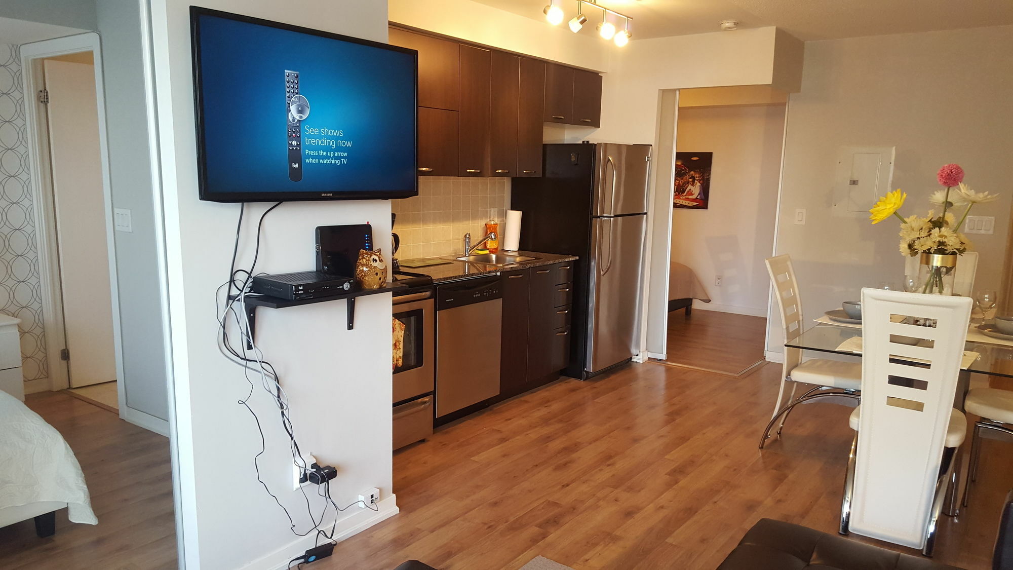 Lavish Suites - Brand New Two Bedroom - Cn Tower View Apartment *