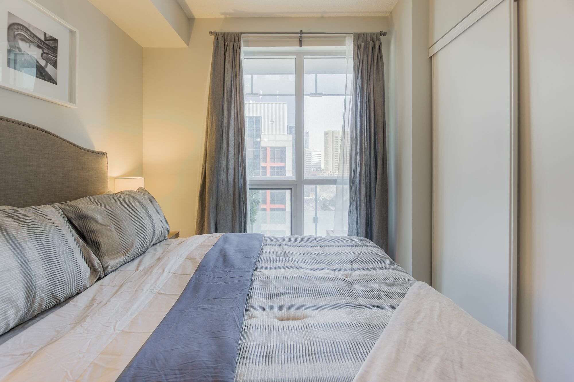 Apartment Diamond Toronto