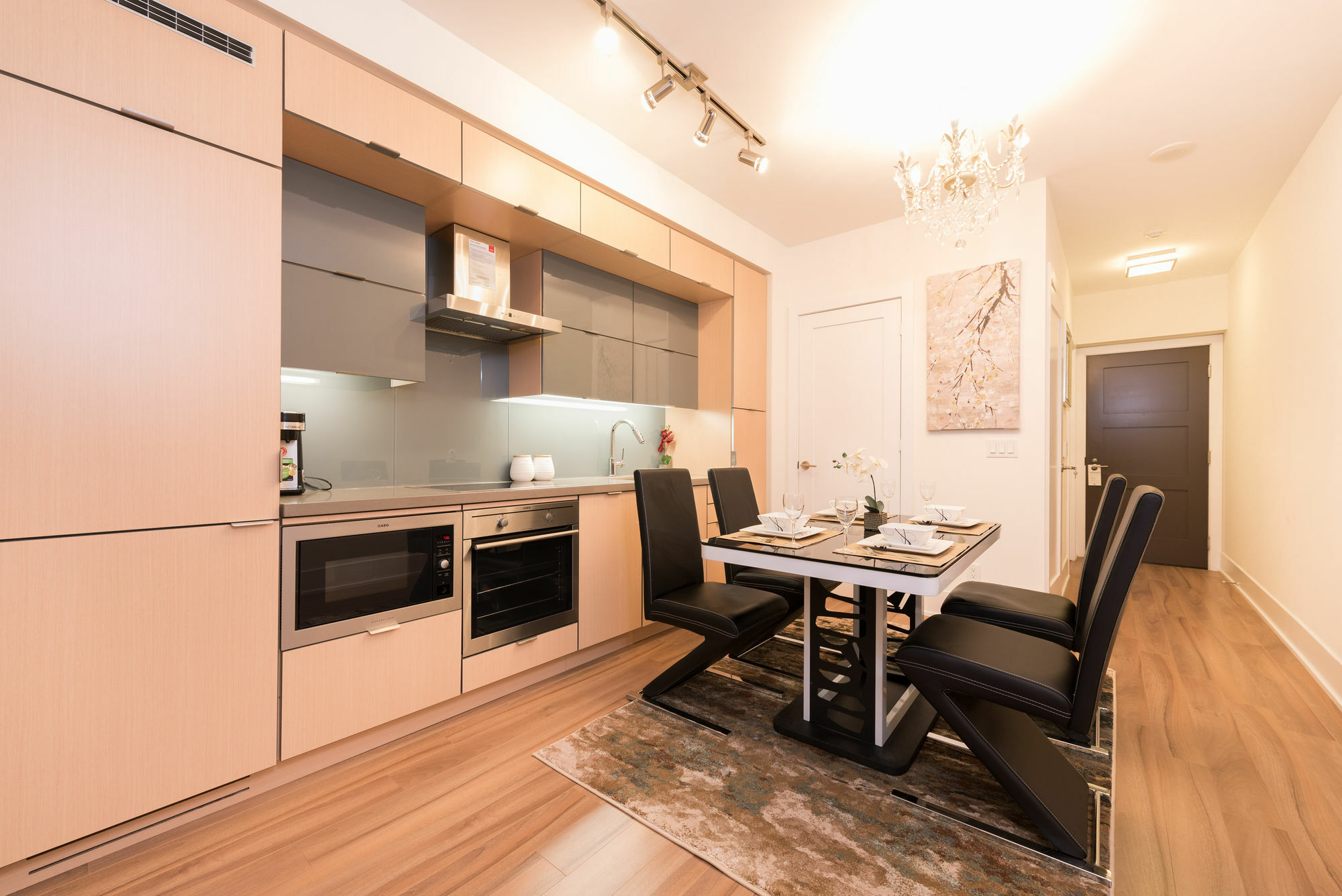 Grand Royal Condos - Cn Tower