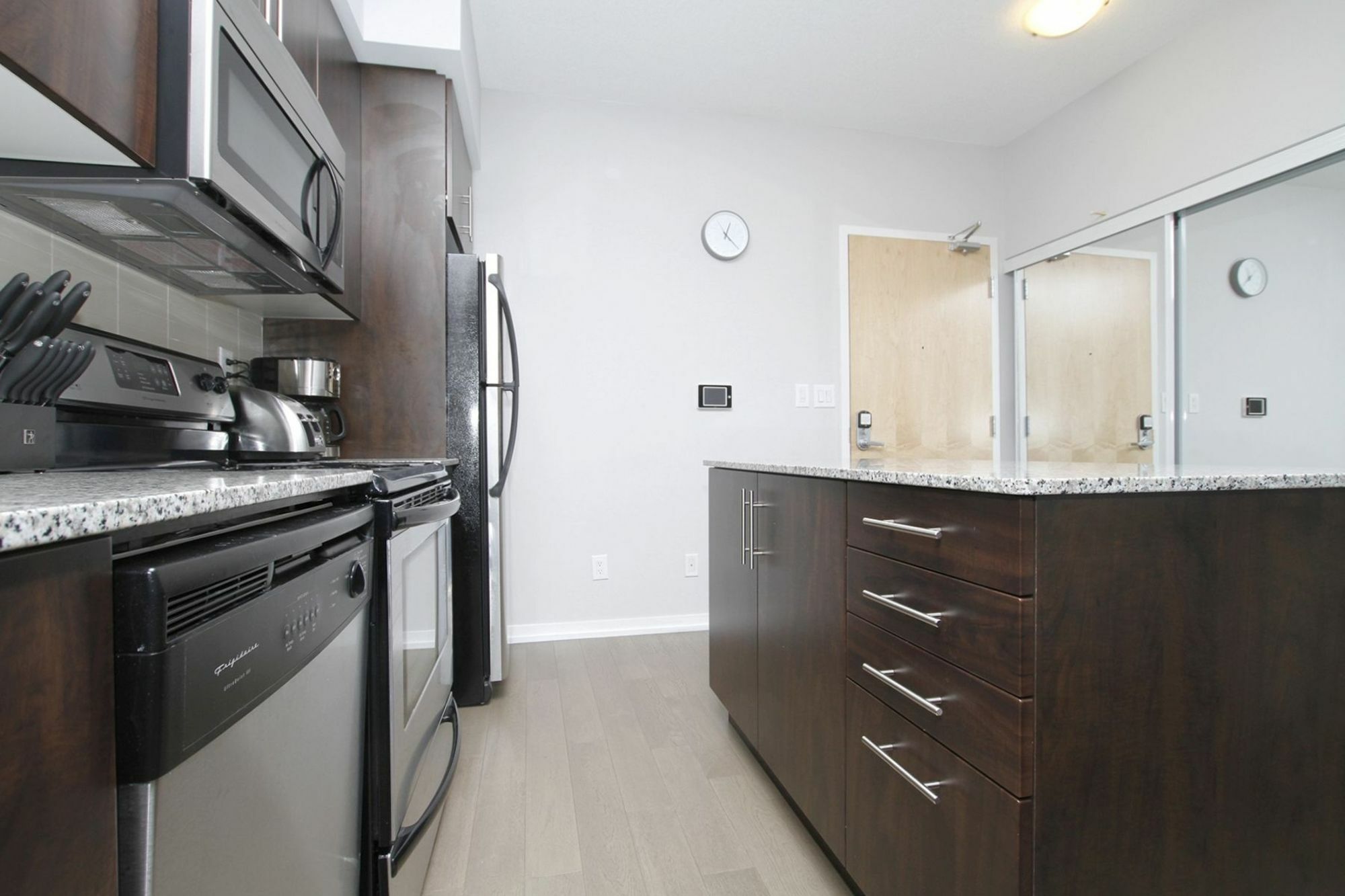 Applewood Financial District Cn Tower Apartment Toronto