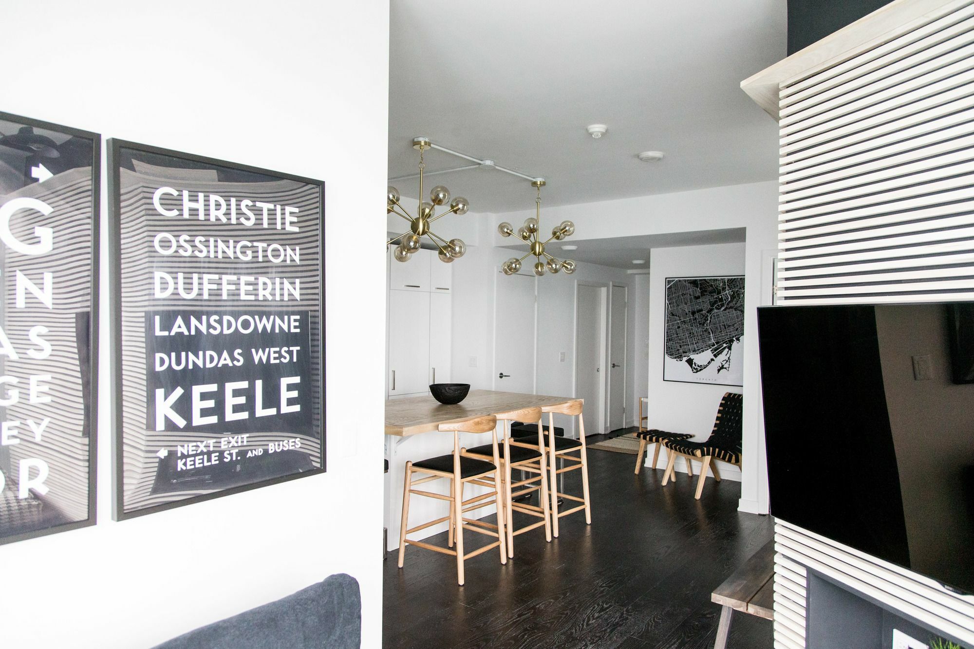 Applewood - 3 Bdrm Luxury Lakeview Apartment Toronto