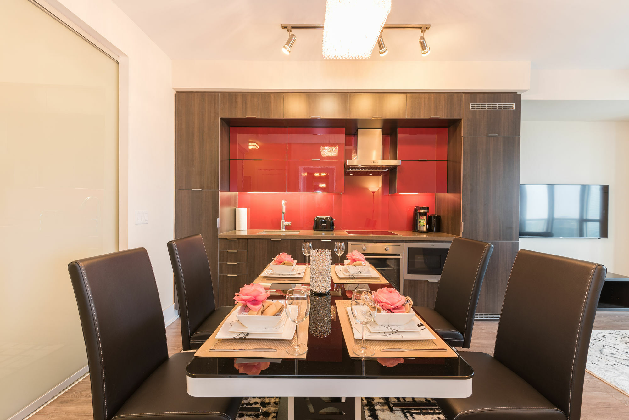 Grand Royal Condos - Cn Tower Apartment *