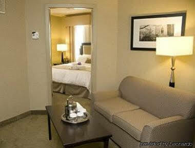 Hotel Hampton & By Hilton Downtown 3*