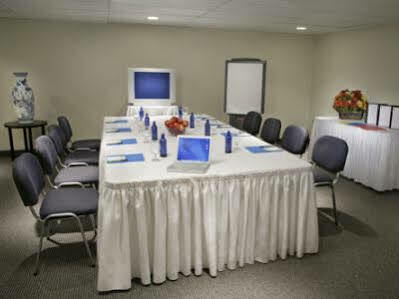 Super 8 By Wyndham Downtown Hotel Toronto