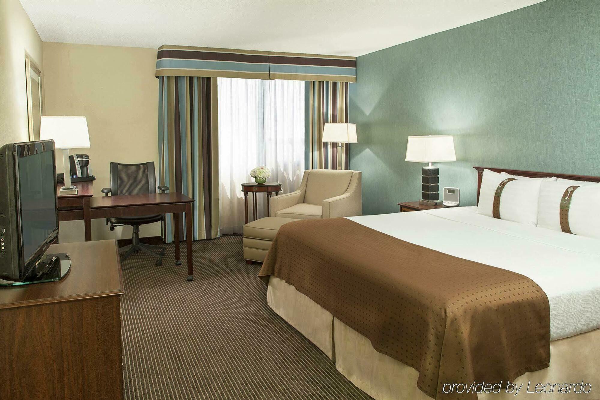 Hotel - Yorkdale