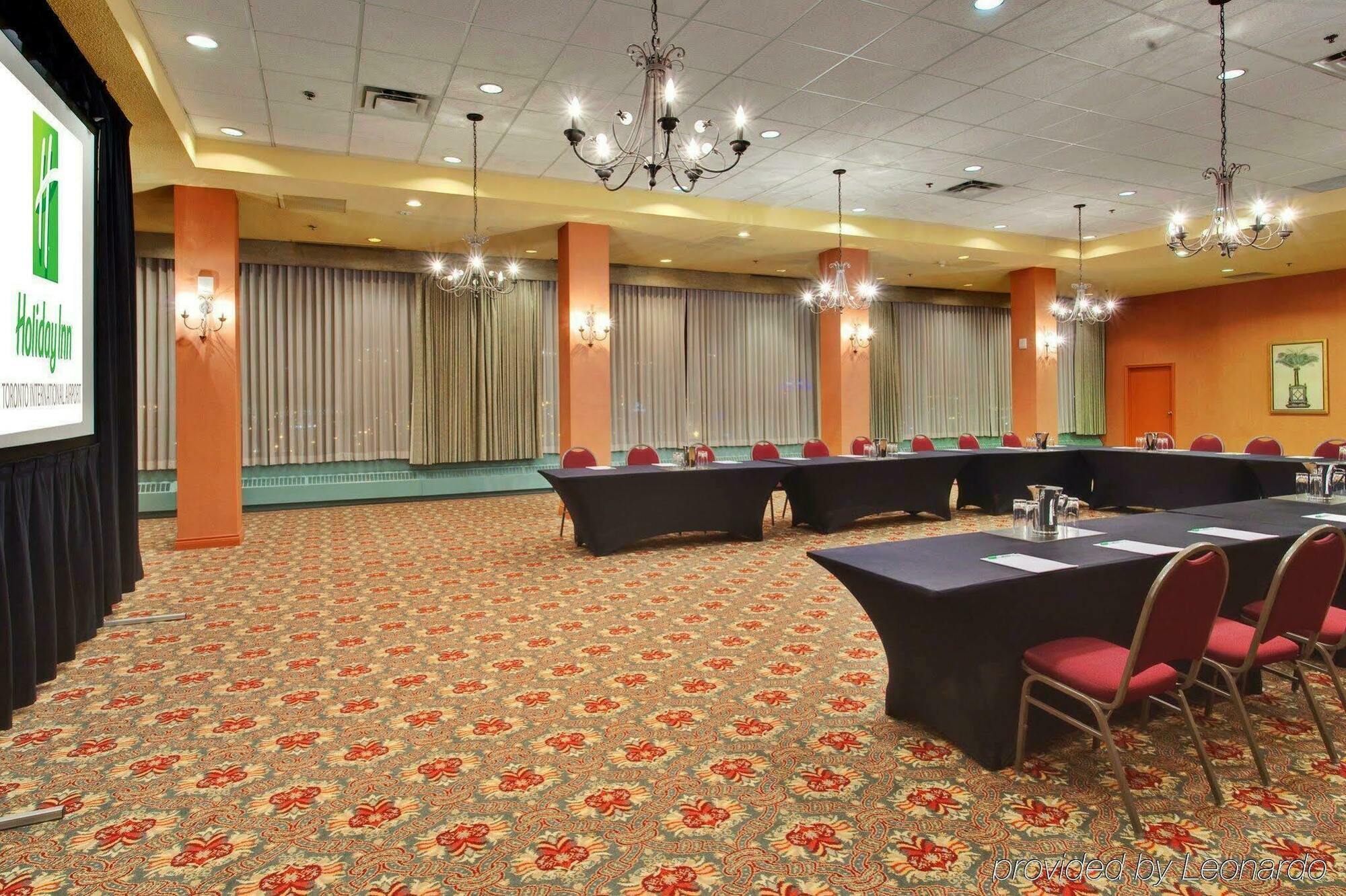 Hotel International Airport By Ihg Toronto