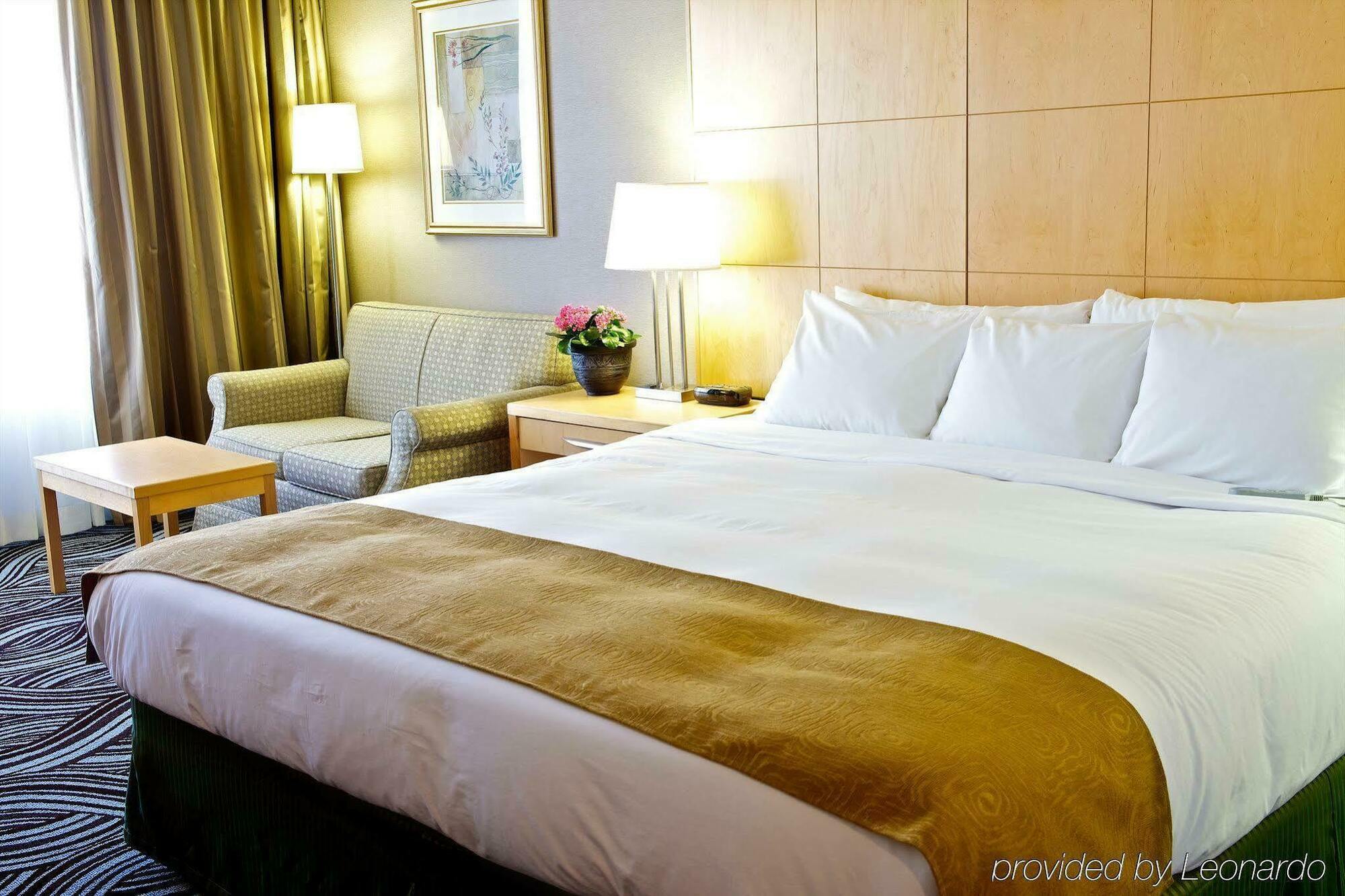 Radisson East 3*