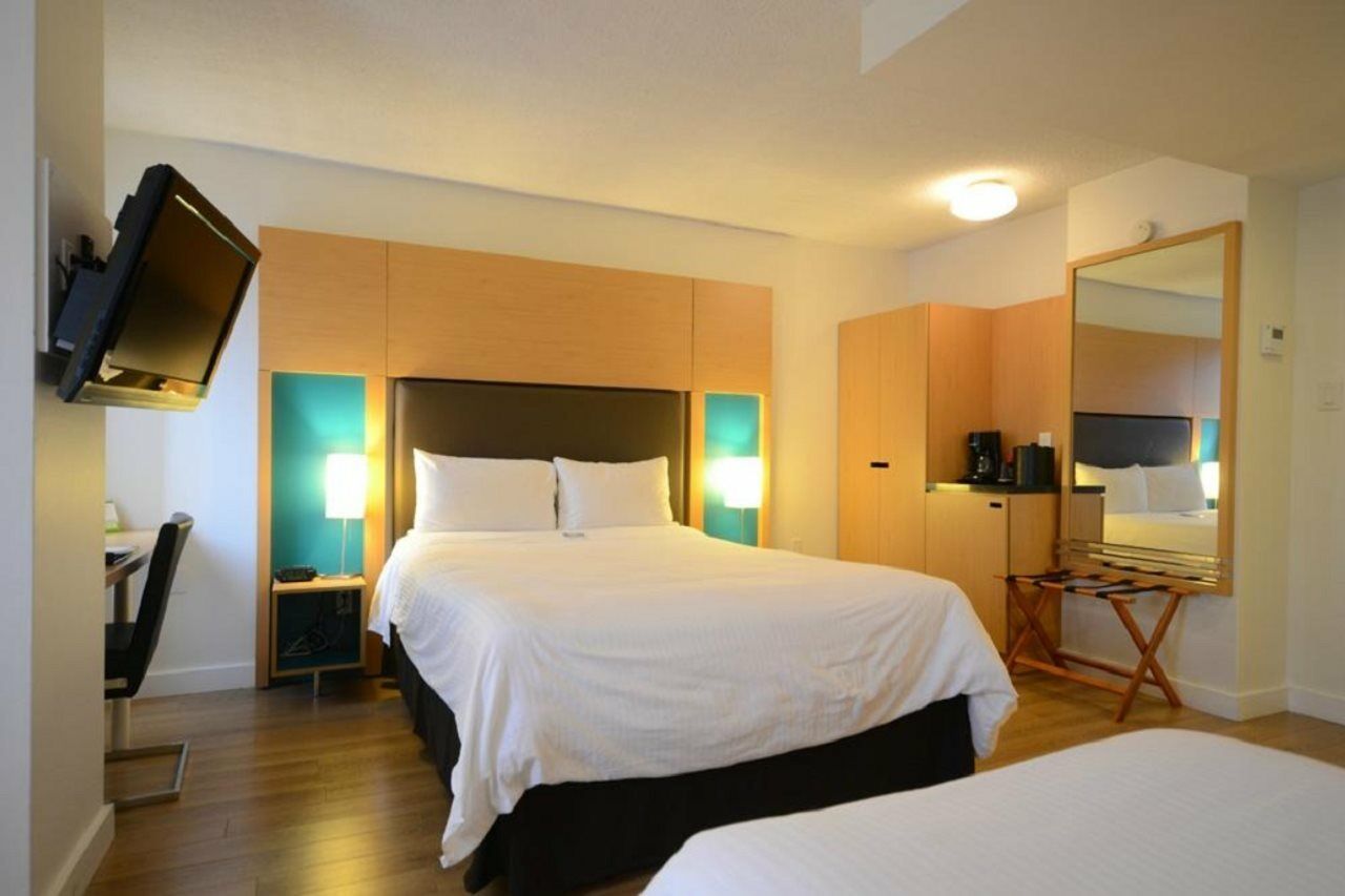 Bond Place 3* Toronto