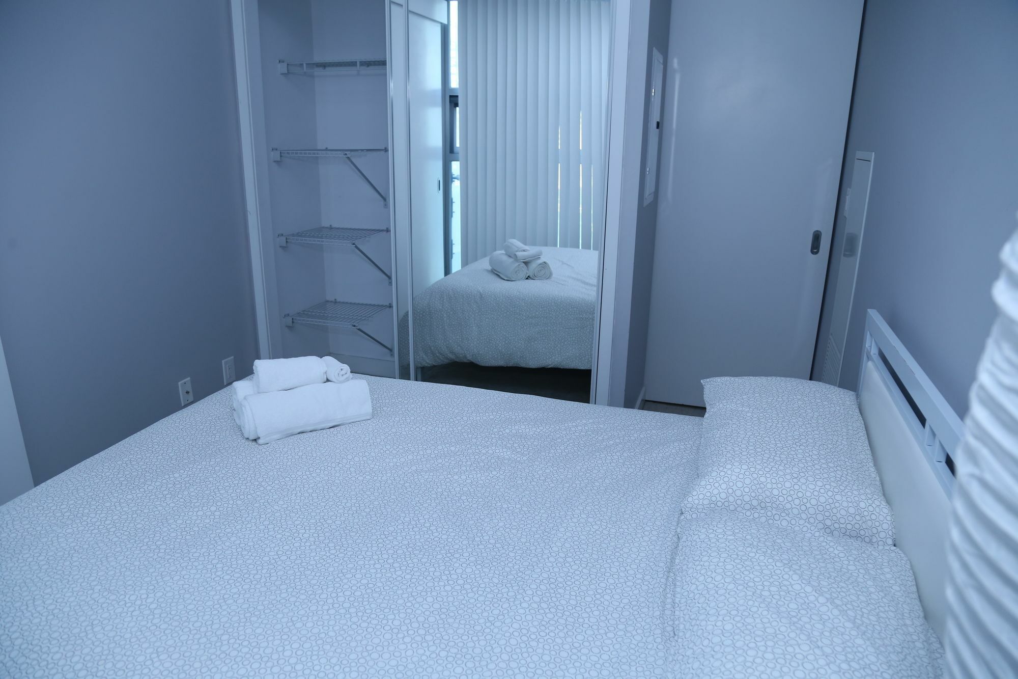Hotel Plush Downtown Toronto