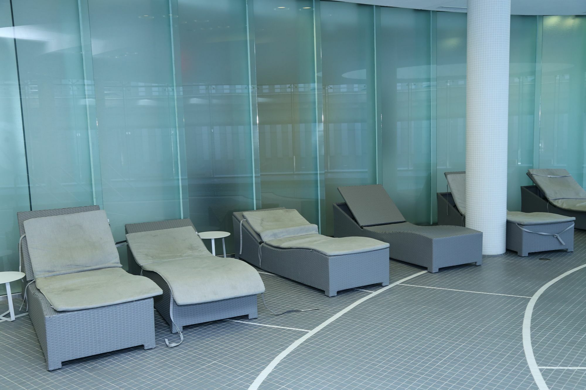 Plush Downtown Hotel 3*