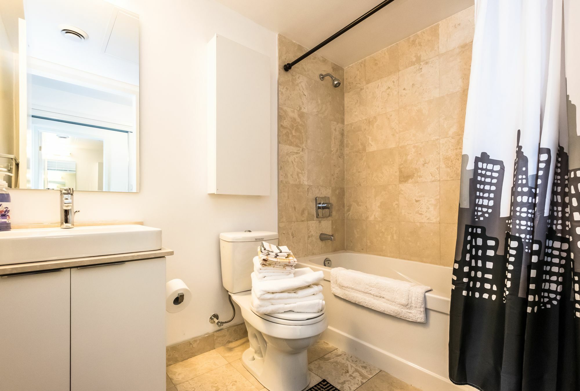 Quickstay - In The Sky Hotel 4*