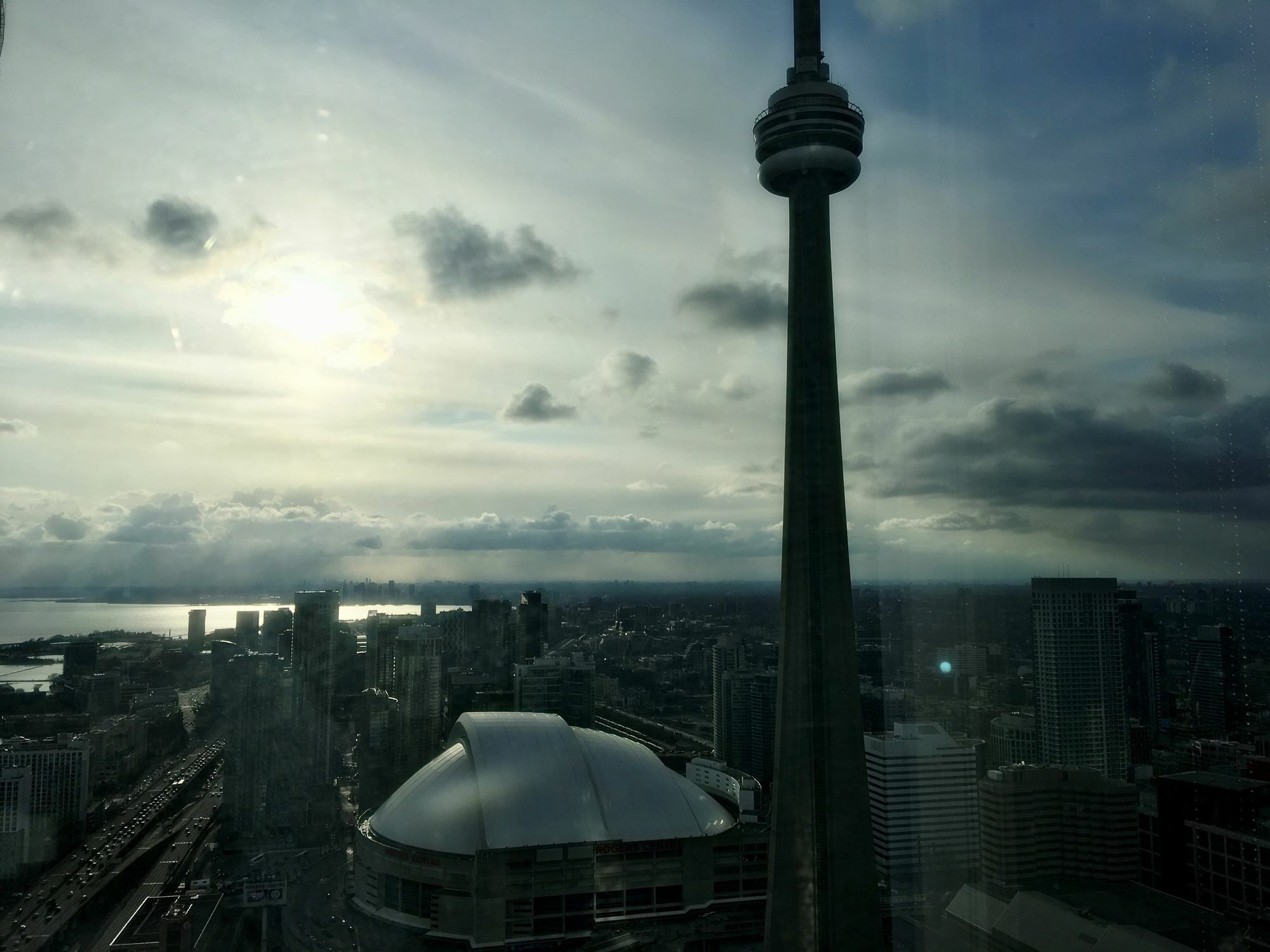 Hotel To - York And Lakeshore Toronto