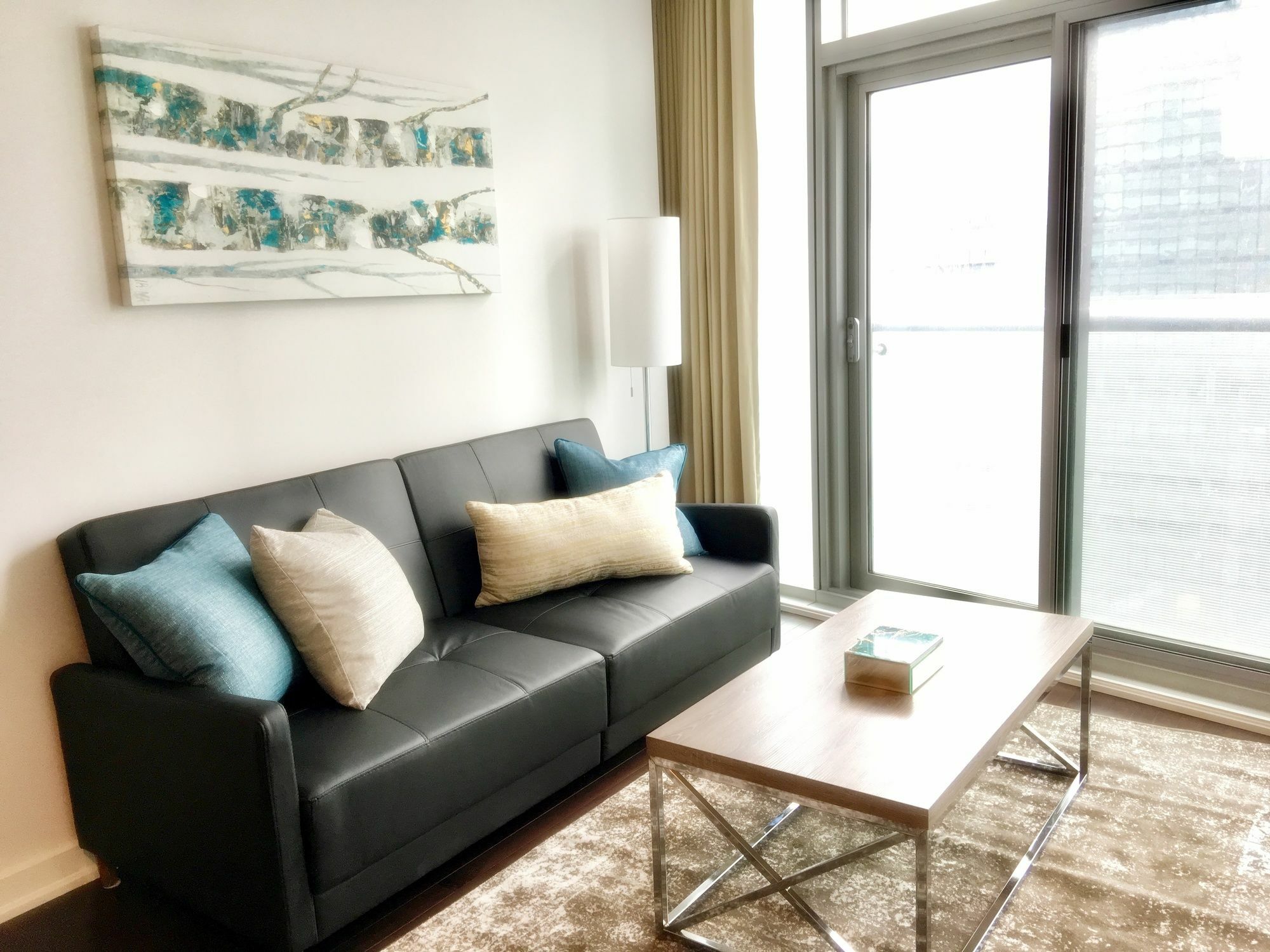 Hotel To - York And Lakeshore 4*