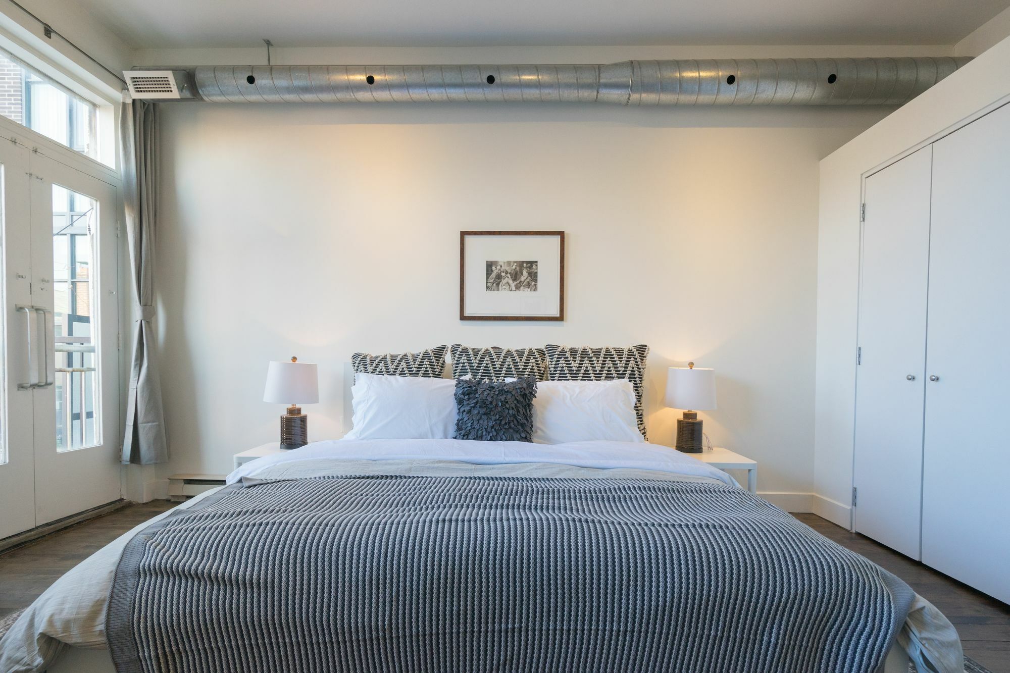 Applewood Suites - 2 Story Ossington Loft * Toronto