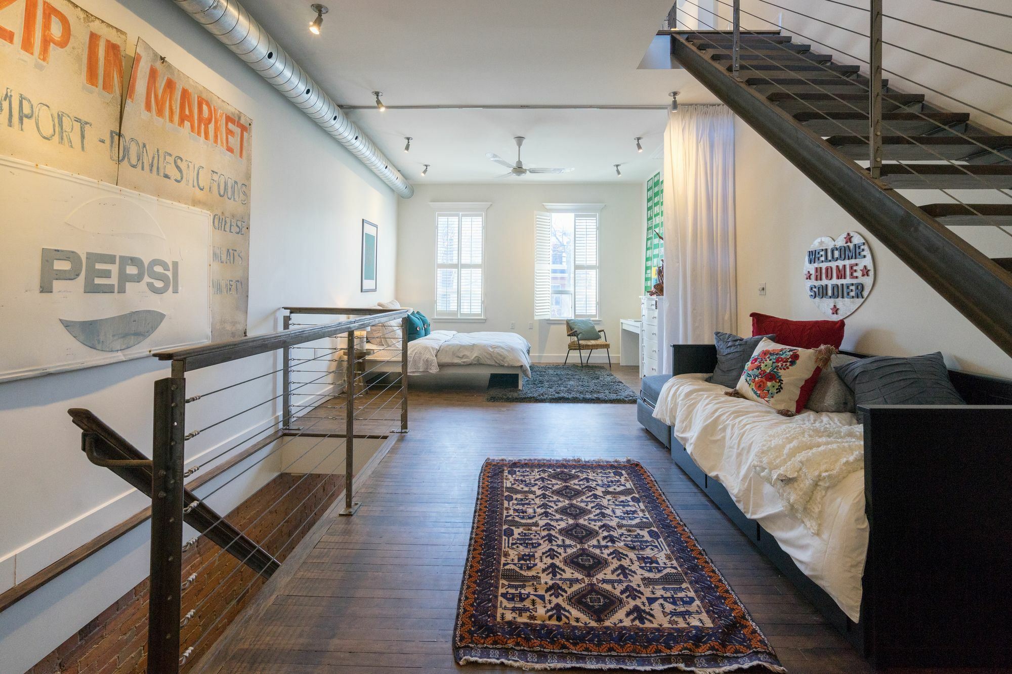 Apartment Applewood Suites - 2 Story Ossington Loft *