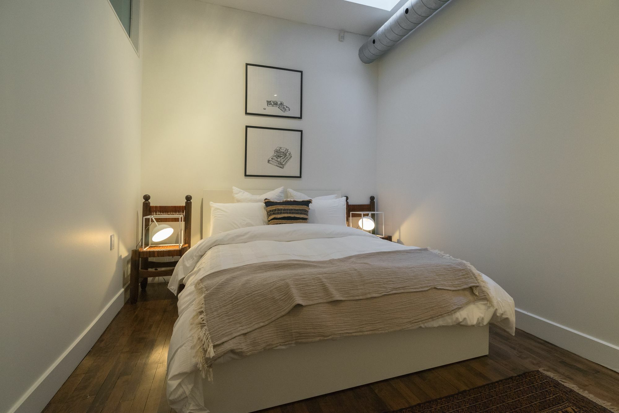 Applewood Suites - 2 Story Ossington Loft Toronto